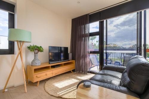 Batemans Bay Apartment | Comfy 2-Bedroom Apartment with a Clyde River View
