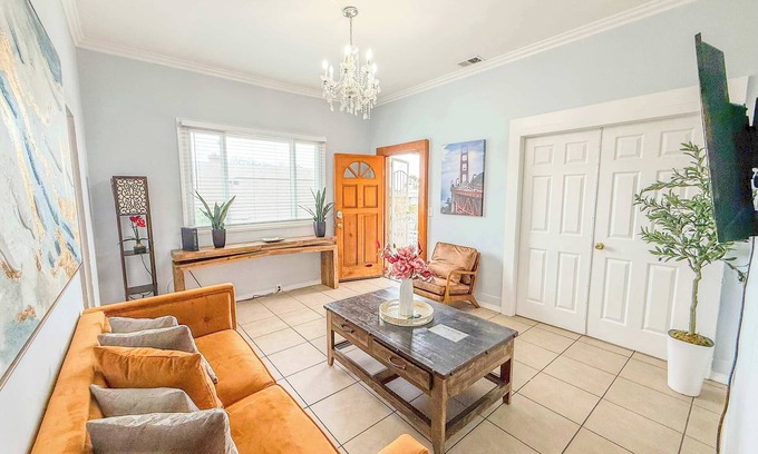Bankers Hill Cottage | Comfy 3bd/2ba home steps from Little Italy