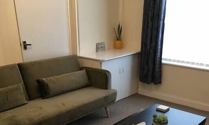 Haydock House | Comfy and Cosy 2BD House in Haydock, St. Helens