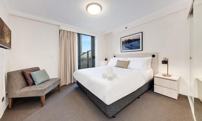 Haymarket Apartment | Comfy and Spacious 1B Sydney CBD Apartment in Central