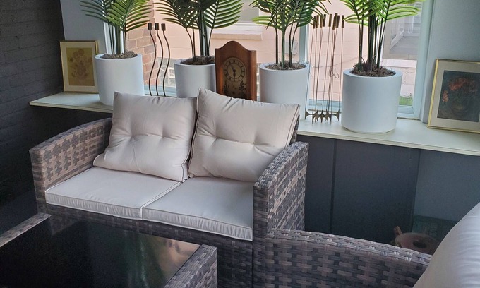 Detroit House | Comfy & Cozy Detroit Find