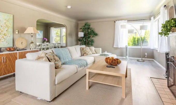 Port Gardner House | ~ Comfy Family Home 5 Mins from Marina and Port ~