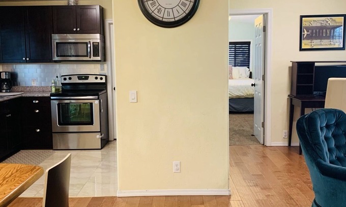 Minnehaha House | Comfy Kid Friendly Home + Quiet & Clean + Near I-5/SR500