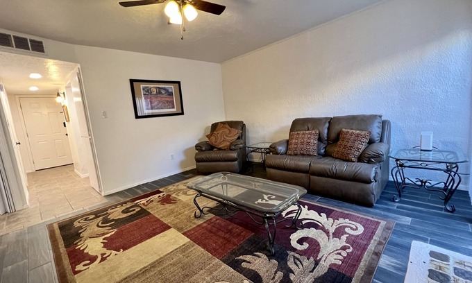 Las Cruces House | Comfy Living for the Traveling Professional