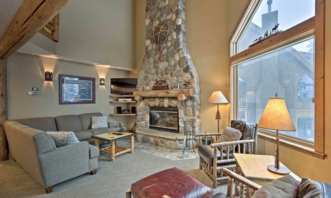 Lutsen Villa | Comfy Lutsen Mountain Villa w/Balcony & Grill