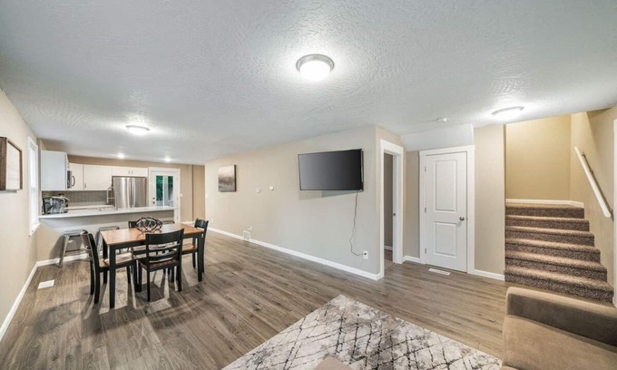 South Perry District House | Comfy & Modern Home Near Downtown Spokane