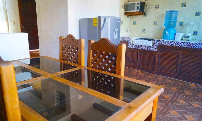 Del Cerrillo House | Comfy 4 Bedroom Town House Garden Market Area