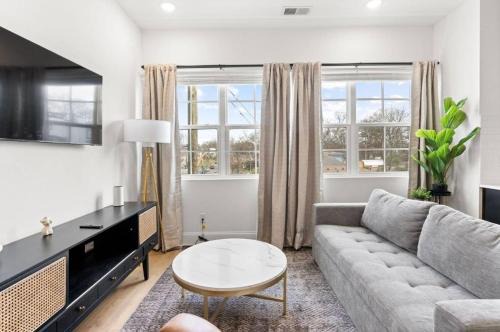 Cleveland Park Apartment | Comfy New 5 Bed 2 Bedroom Close to Downtown