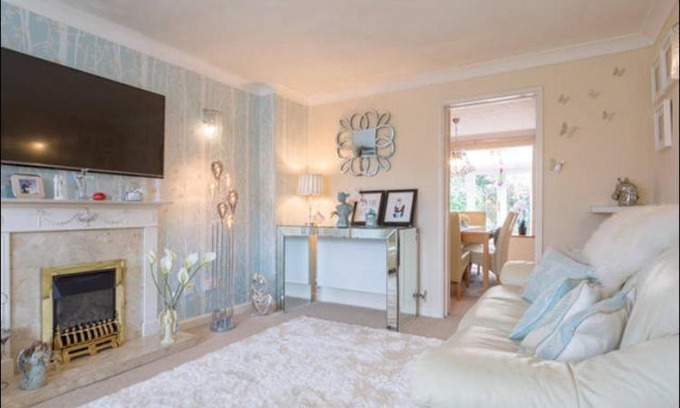 Milton House | Comfy private room in shared house