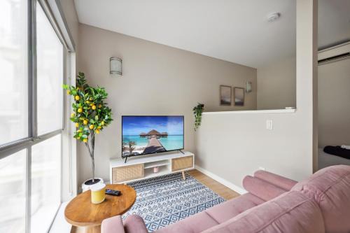 Pico Apartment | Comfy studio near SM Promenade! Free parking!