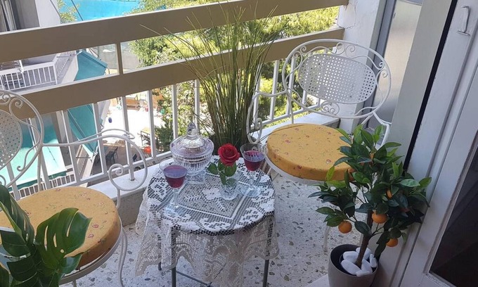 Filopappou Apartment | Comfy & Sunny flat w/h balcony@center up to 8ppl