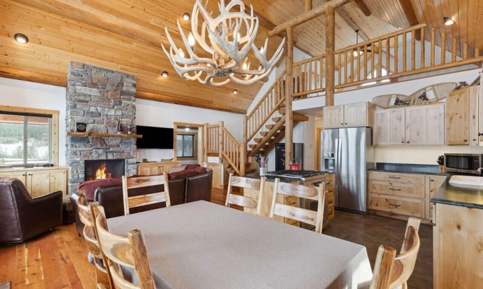 Grantsdale Cabin | * * *Como Peaks Cabin* * *