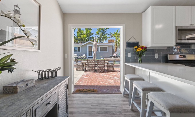 Lantern District House | Completely Remodeled Home in desireable Lantern District with Great Location!