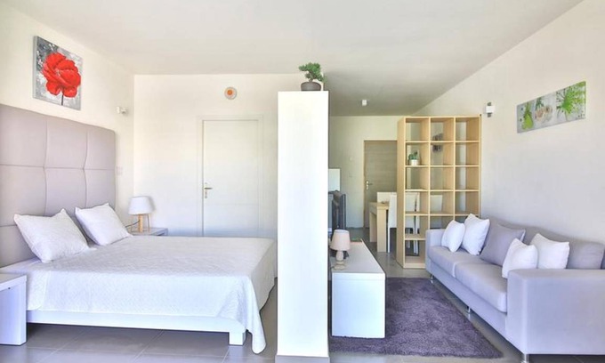 Rigaud Cabin | Completely renovated studio located between Ottawa and Montreal