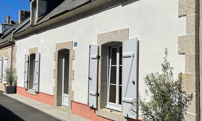 Treffiagat House | Completely renovated fisherman's house * 100 m from the beach *