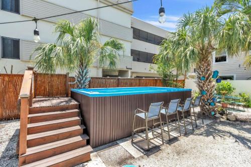 Bradenton Beach Apartment | Conch Cottage home