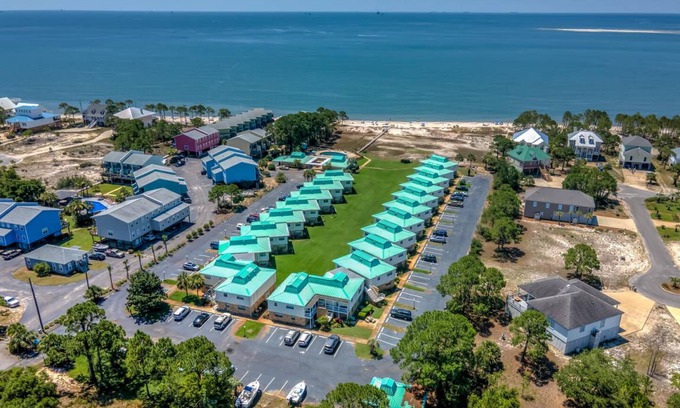 Dauphin Island Condo | Condo ∙ 2 bedrooms ∙ 6 guests