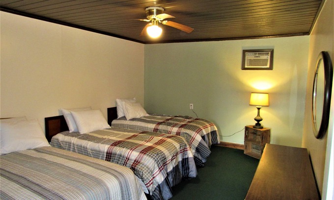 Almo Condo | Condo #23 on Kentucky Lake - Lynnhurst Resort