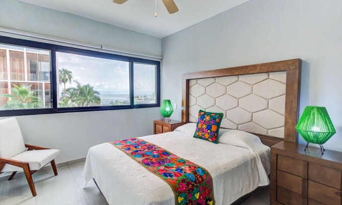 La Cruz de Huanacaxtle Condo | Condo 2BD con alberca en roof!