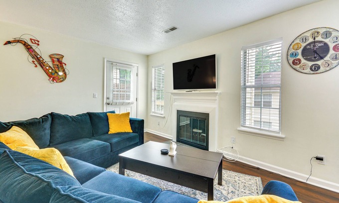 Greensboro Condo | Condo 5 Mi to Midtown & UNC Greensboro