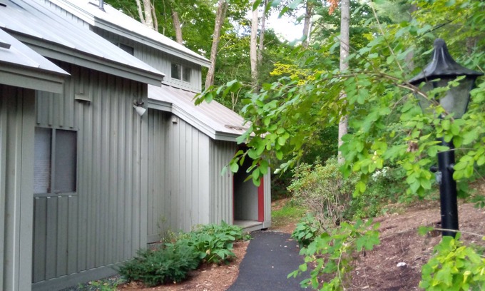 West Hartford Condo | Condo at Quechee Lakes Resort! Lovely walk to lake, club, and golfing!