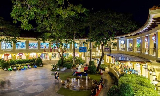 Alabang House | Condo Near Airport Okada MOA w/60 inch smart TVnn