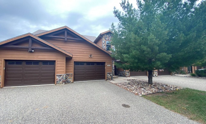 Mauston Condo | Condo on Castle Rock Lake