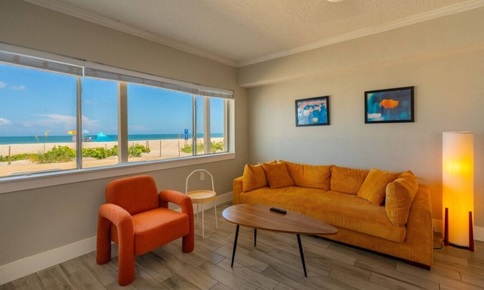 Belleair Beach Condo | Condo On The Beach - Heated Pool - Self Check-in