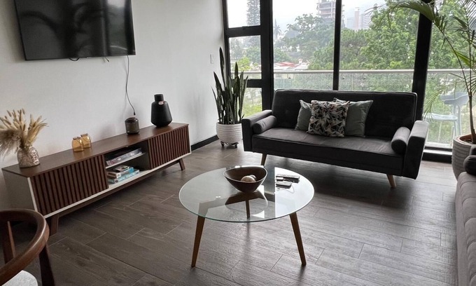 Zona 15 Apartment | Condominio con estillo en area tranquilla y contemporania.