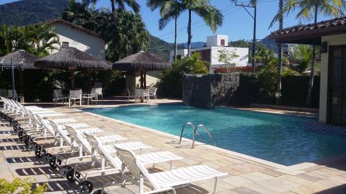Praia da Enseada Apartment | Condominio Via Marina