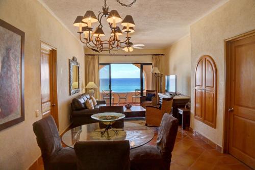 San Jose del Cabo Apartment | Condominios La Luna - Ocean Front