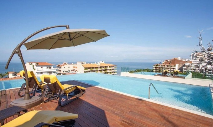 Romantic Zone Hotel | Condominios NRR
