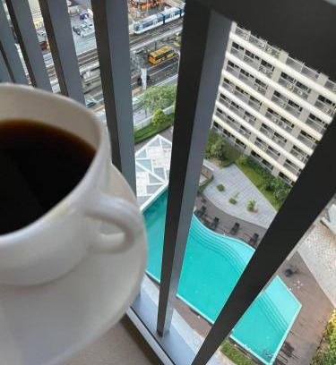 Highway Hills Apartment | Condominium Fame Residence