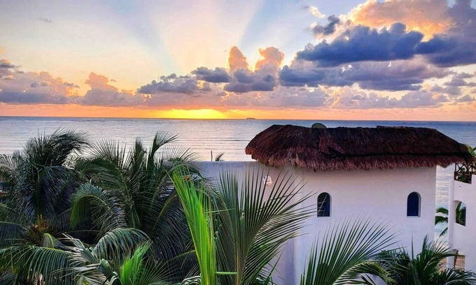 Puerto Morelos Villa | Condominium with beach access in the best residential area in Puerto Morelos