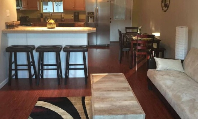 Confluence Apartment | Confluence Rent 4 · Riverfront townhouse4,Fish, Hike, Bike! Summer Get away!