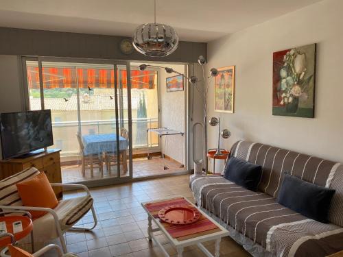 Sanary-sur-Mer Apartment | Confort absolu à Sanary, l'appart de la mer, tout à pied, le port, la plage, clim et garage