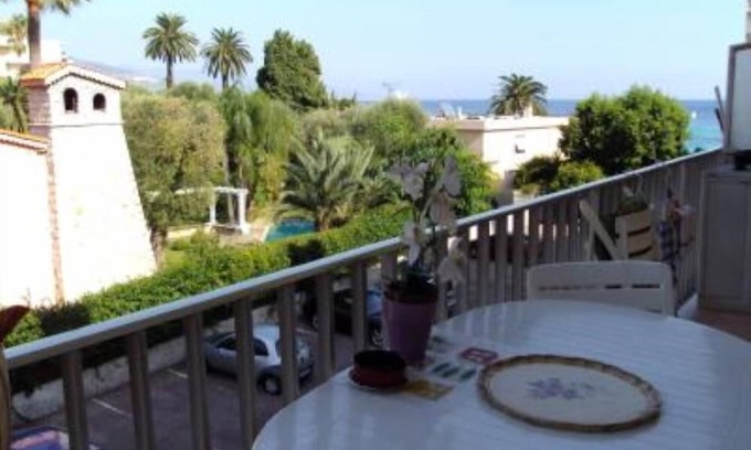 Roquebrune-Cap-Martin Apartment | Confortable flat by the sea and with swimming pool