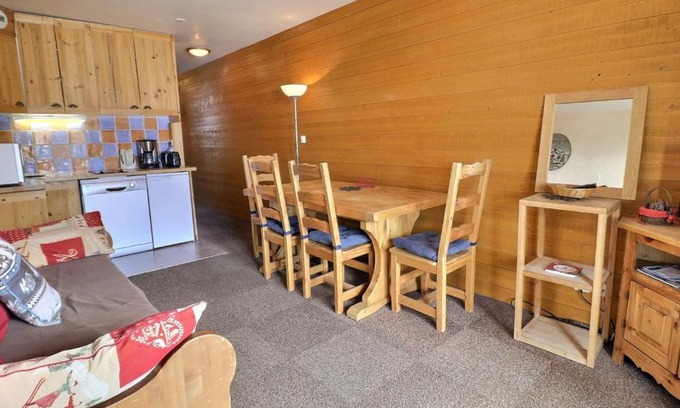 Meribel-Mottaret Apartment | Confortable T2 avec Balcon Sud-Est, Animaux Acceptés - FR-1-182-50
