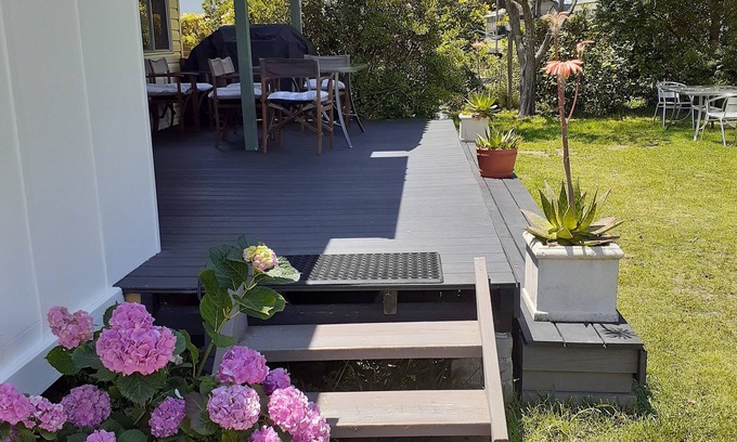 Lake Conjola House | Conjola Feast - gourmet kitchen close to lake