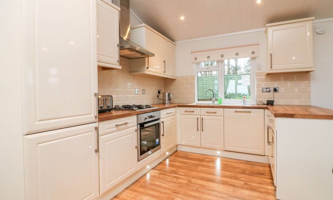 Okehampton Cottage | CONKER'S LODGE, family friendly, with a garden in Okehampton