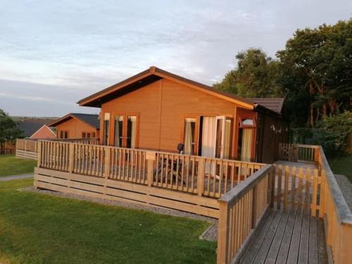 Okehampton Ski Chalet | Conker's Lodge on Ashbury Resort, Dartmoor Devon