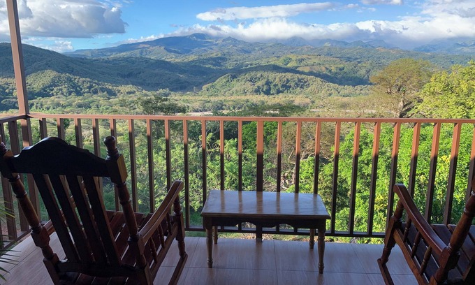 Esparza House | Connecting with nature