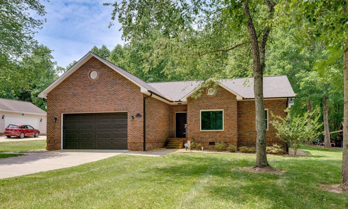 Conover House | Conover Vacation Home w/ Private Pool + Gas Grill