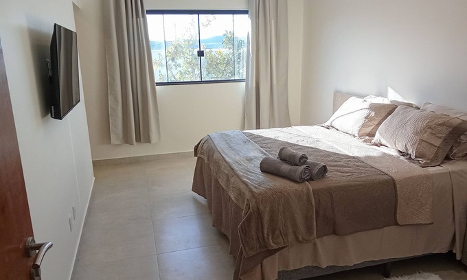Alto Paraiso de Goias House | Contact with nature in a spacious, cozy and comfortable house.