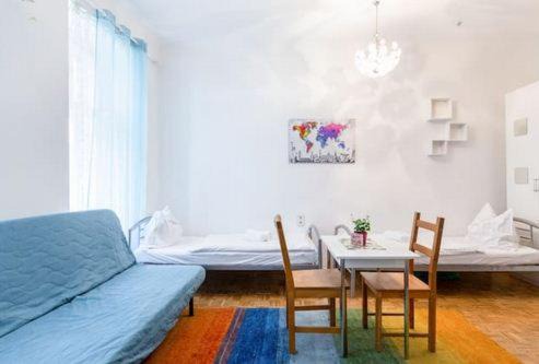 Wahring House | Contactless Check-In Top located room Netflix&Nespresso