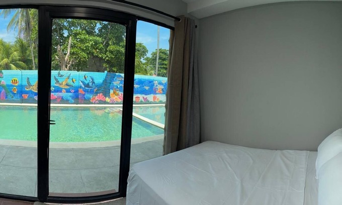 San Luis Talpa Hotel | Container house