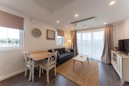 Willesborough Apartment | Contemporary 1 Bedroom Apartment in Ashford