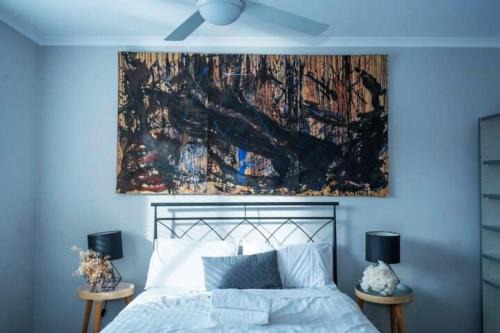 Kingston Apartment | Contemporary 2BR apartment near Kingston - Hosted by Canstay