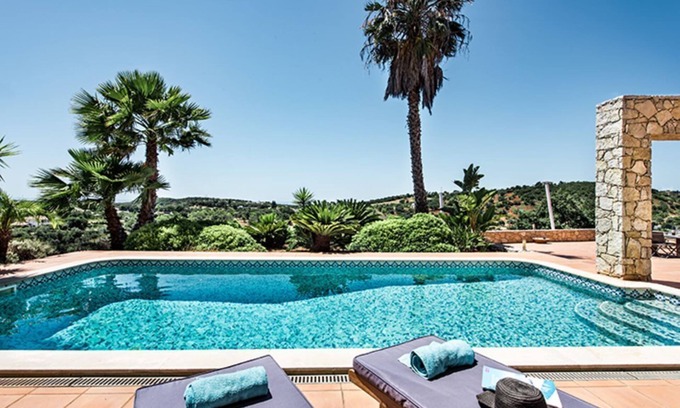 Fonte do Bispo Villa | Contemporary 3 Bedroom Villa With Swimming Pool and Magnificent Views