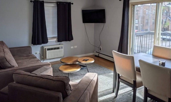 Capitol Hill Condo | Contemporary and spacious 2B|2BA with W+D